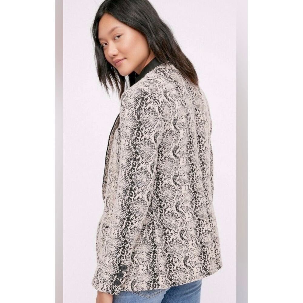 Free People Modern Femme Blazer Jacket Snake Animal Print Plunge Textured Medium - Picture 9 of 9